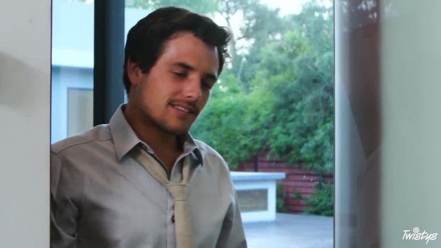 Студентка прыгнула на член друга - #1